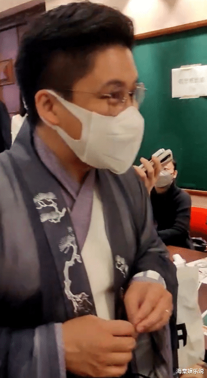 孔雪儿|郭晶晶11月21日穿汉服，时尚感满分，霍启刚太宠她，被赞夫妻楷模