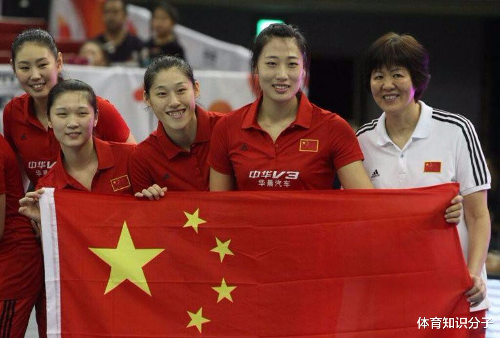 女排|奢侈品成日常標(biāo)配！女排豪華生活令人羨慕，320萬(wàn)法拉利彰顯身份