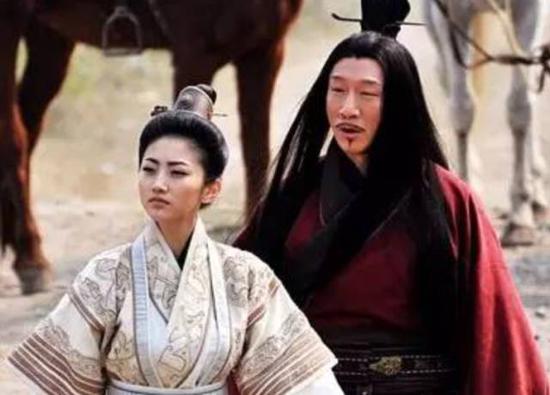 景甜|找到了！景甜背后金主原来是他！16岁被他拿下，后成立公司专捧她