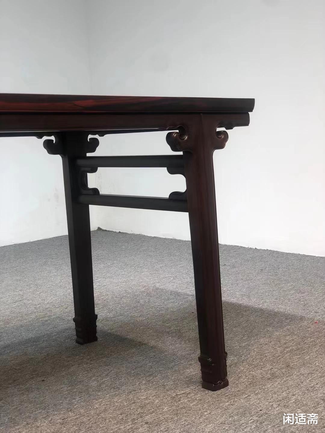 隽秀挺拔，插肩隼剑腿独板画案，明式家具经典