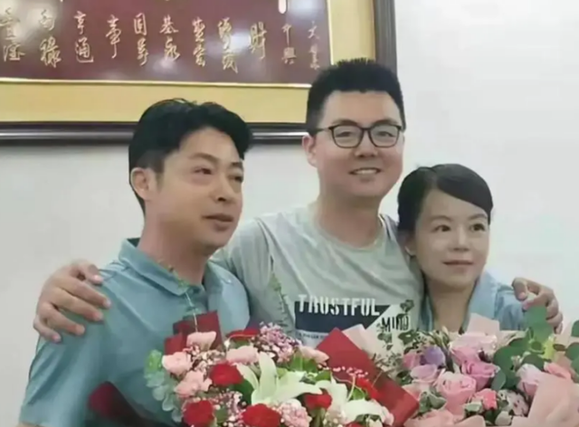 杜新枝为“小确幸”心痛,讲述两次遇袭经过,许敏成首要怀疑对象