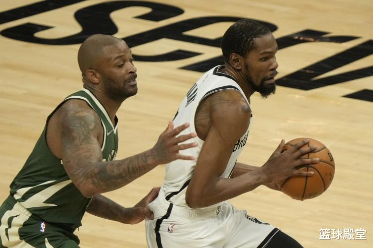 国足|篮网惜败雄鹿!全员低迷,布朗受伤,纳什+欧文蒙圈,裁判现黑哨