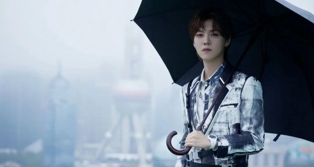 鹿晗|鹿晗劈腿？吴亦凡团队有杨紫卧底？窦骁遭豪门抛弃？