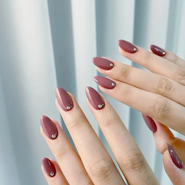 美甲|简约不花哨的INS风美甲，很高级~