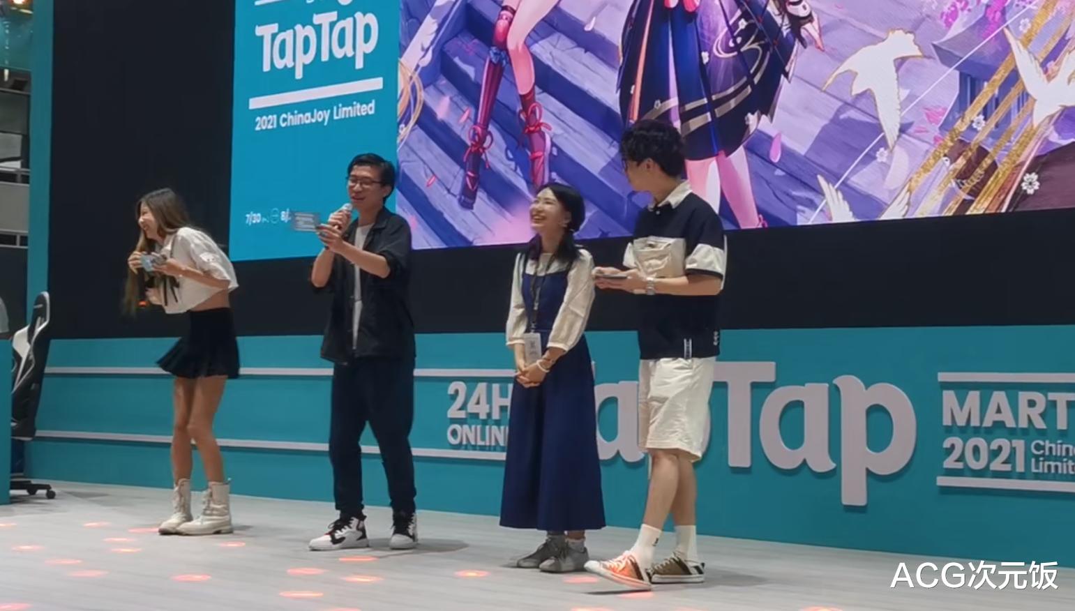 原神|原神UP主在CJ社死，当着声优面表白宵宫，主持人都绷不住了