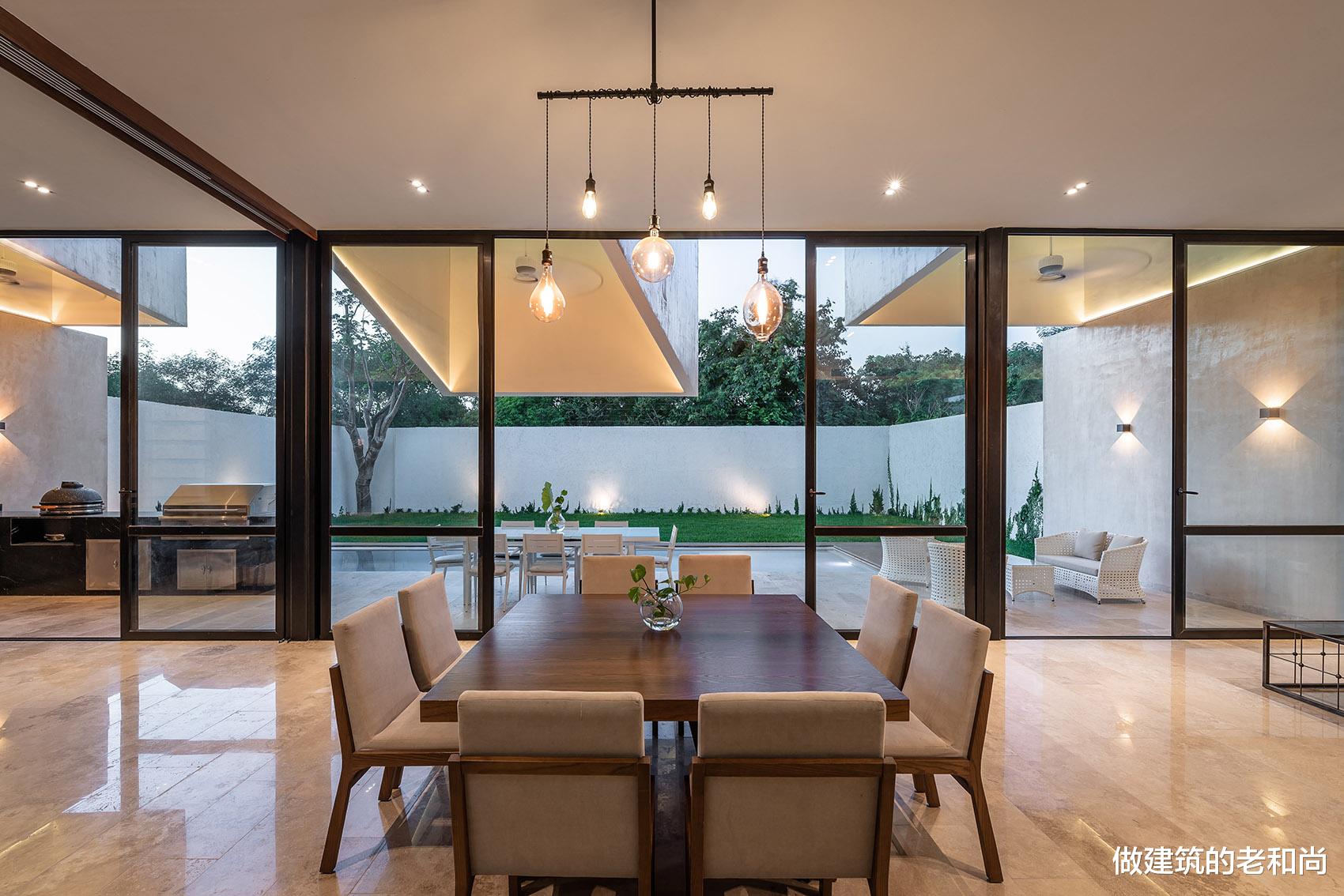 做建筑的老和尚 简洁朴素的现代住宅:让你充满探索内部空间的欲望