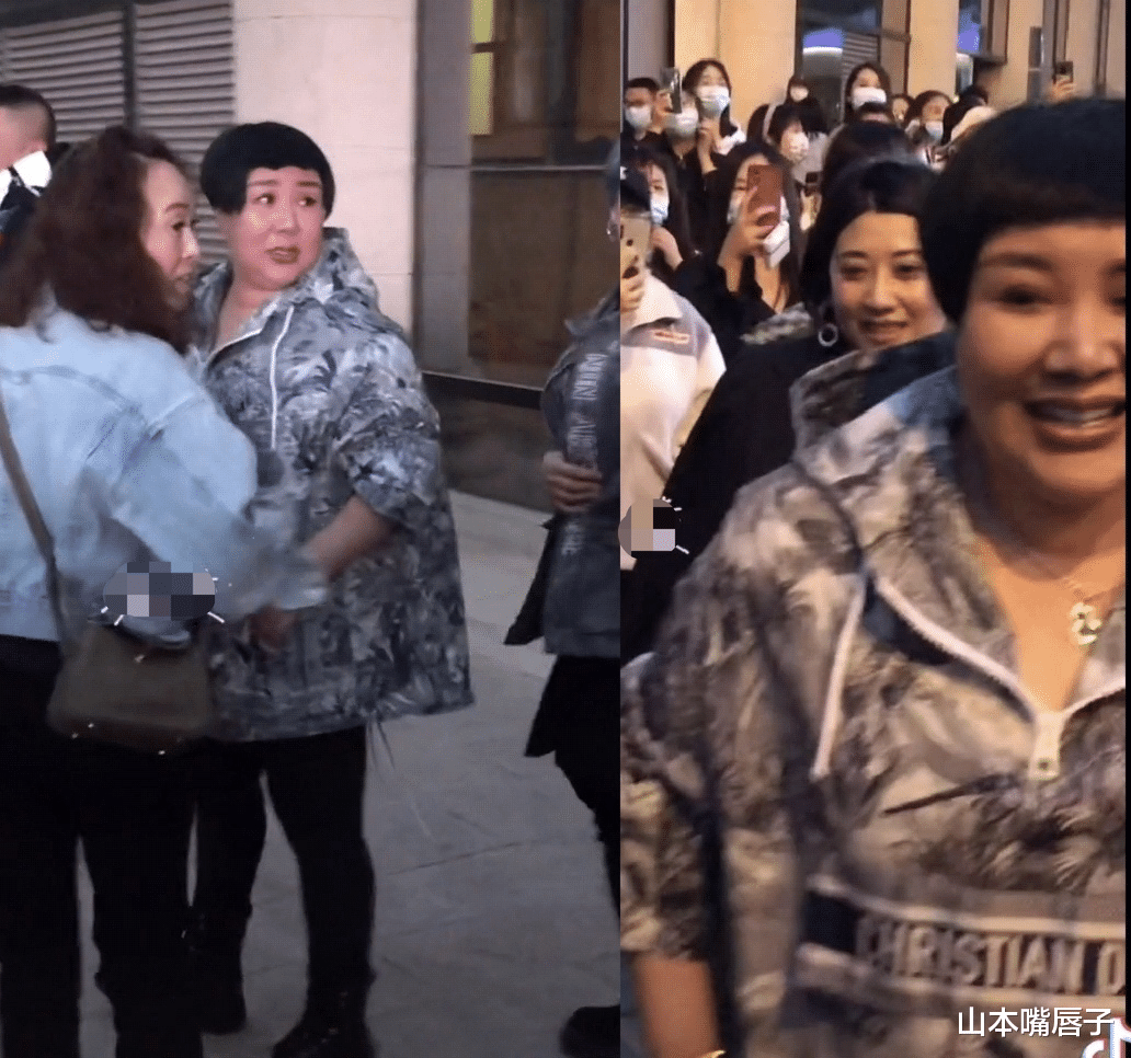 郭德纲|郭德纲老婆罕见露面，一身行头近20万，和老郭一样爱穿名牌