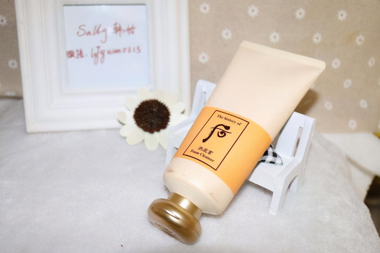 潮流新语说|补水控油祛痘的洗面奶推荐：这些洗面奶有效祛痘，粉润能量。