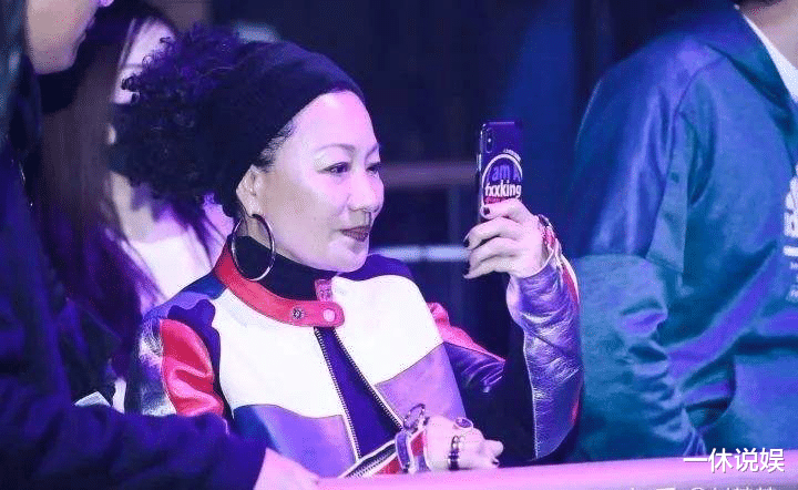 比莉|被有妇之夫骗婚18年，当年叱咤歌坛的比莉，感情生活太惨了