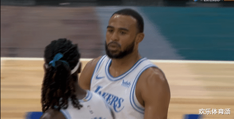 湖人隊(duì)|贏球卻輸人！湖人兩大將場邊疑似內(nèi)訌，一個想要解釋，一個根本不想聽