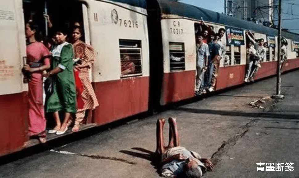 阿富汗 阿富汗少女一双眼睛征服世界，18年后再次现世，却变成了这个样子