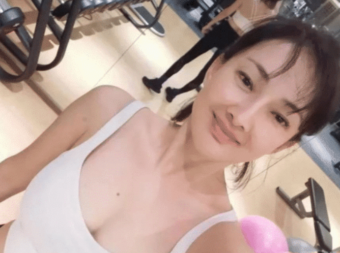 牛莉|牛莉究到底有多“丰满”？ 看到她的健身美照， 网友：这谁能顶得住