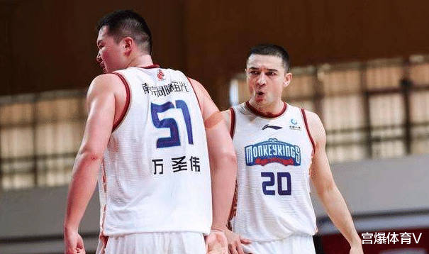 霍勒迪|正式离队！广东宏远旧将遭遇重伤 确定第二阶段报销