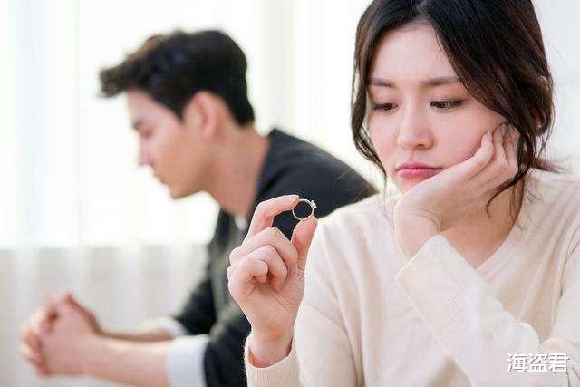 已婚大妈和小31岁健身私教“房车野营”后遭勒索:不给钱,就曝光