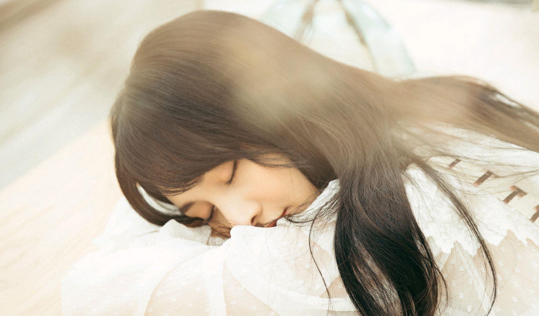 郑爽|郑爽复出时间已经确定？她真的太幸运，每次都能置之死地而后生