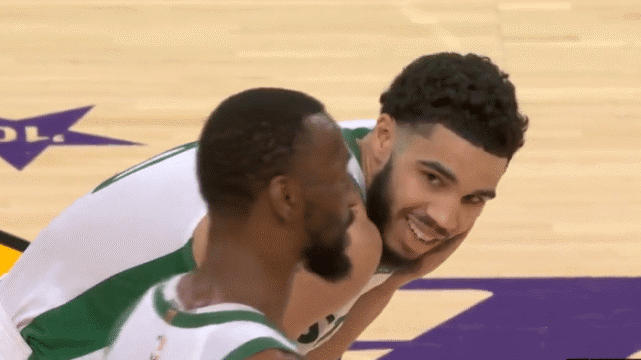 篮网队|险造27分大逆转！湖人替补末节狂轰24: 2詹眉起立鼓掌，小加砍18分！