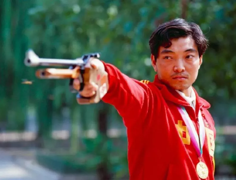 郭麒麟|郭麒麟公开秀恩爱，网友：”未来德云社少夫人“，终于有模样了！