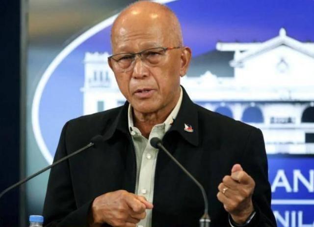 第1眼界 中国船“赖着不走”？菲军方连续两天叫嚣中国，杜特尔特态度微妙