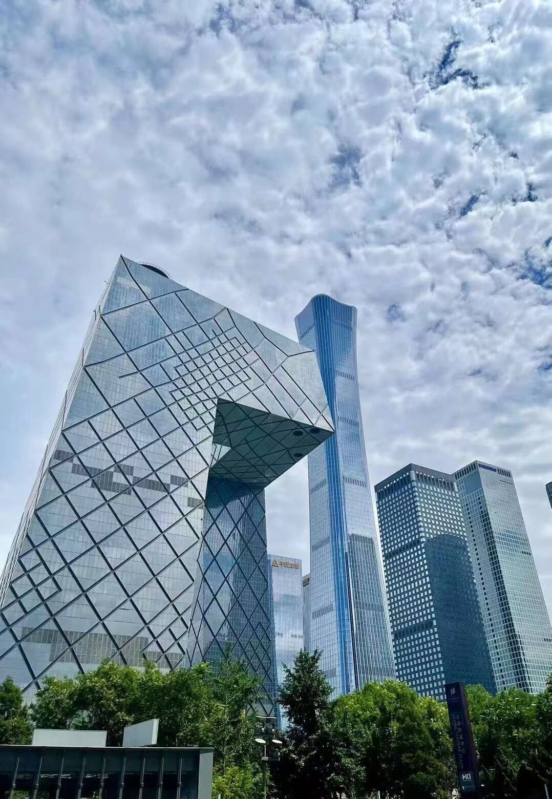 |司徒正襟：各家自媒体平台的流量效果和算法推送机制简测