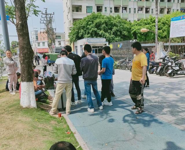 90后|招工怪象：国内工厂没人来，外资工厂抢着去，90后：差距太大！