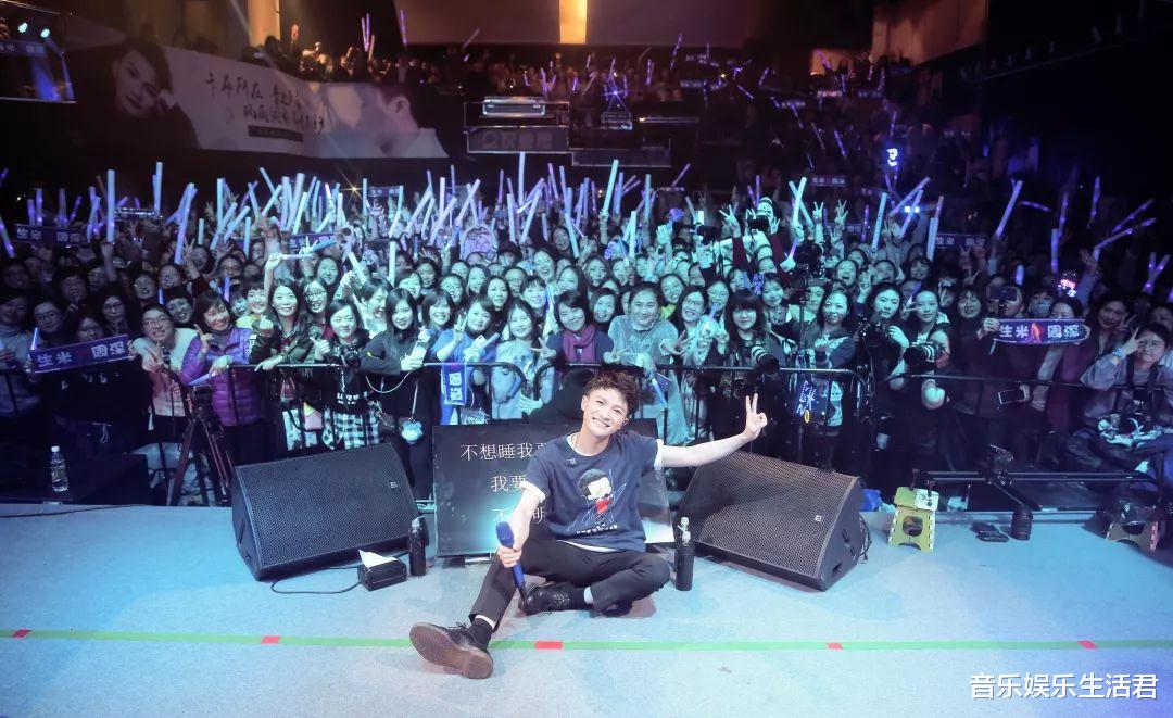 周深|《我们的歌3》主持人林海暗喻本季“勤深深”不回归，周深在忙什么？