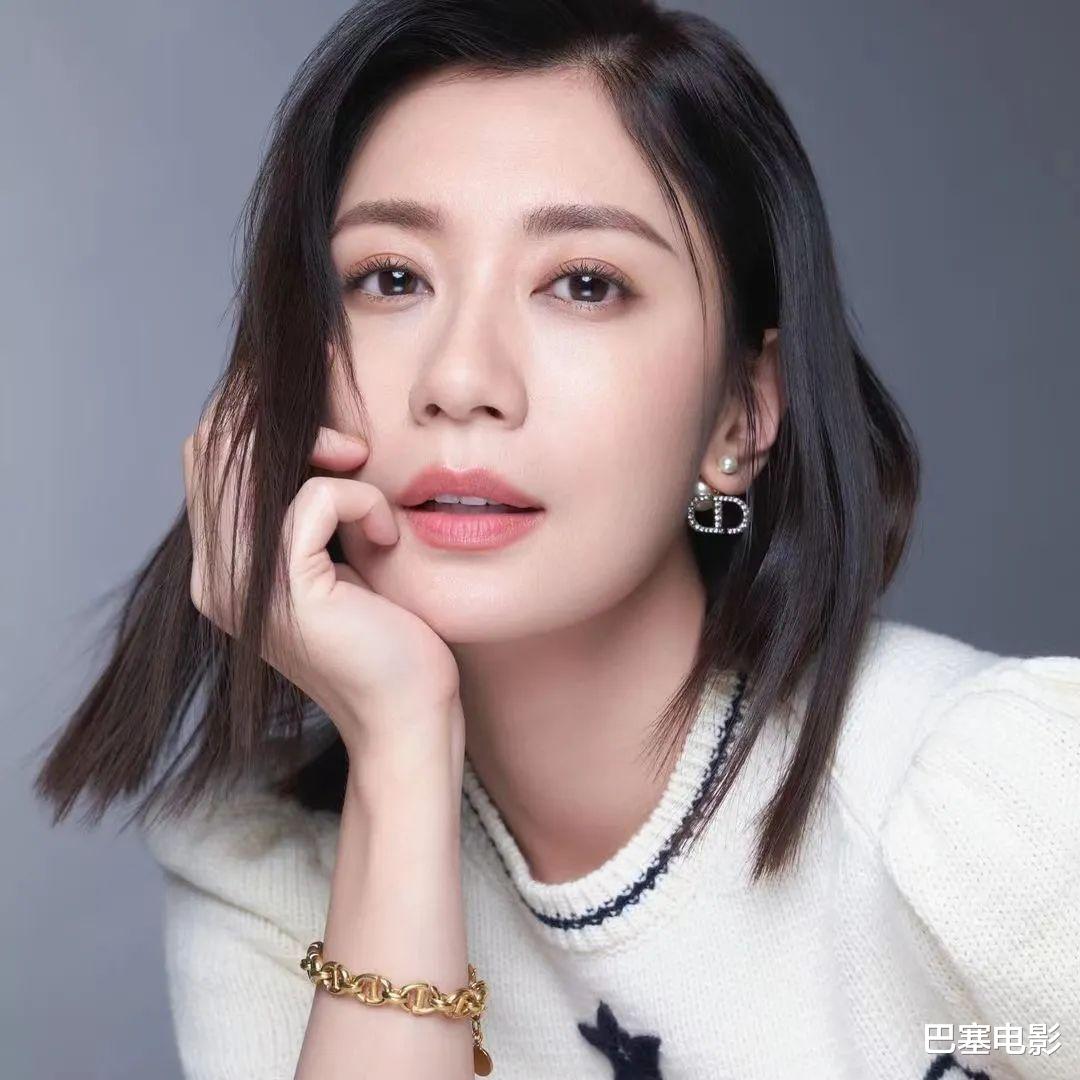 姐姐|娱乐圈人畜无害的“清纯小白兔”，陷害、推锅、伪装，有点厉害