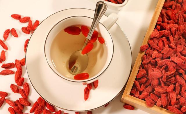 北庭美体健康圈|肝不好,手脚先知!若手和脚出现6种异常,多半是肝“撑不住”了