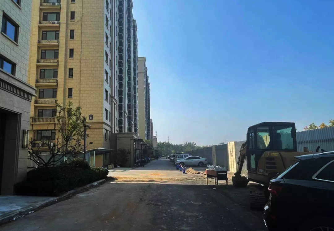 西安|愁！！！“花园”变垃圾堆！恒信御园交房一年仍用临时电！