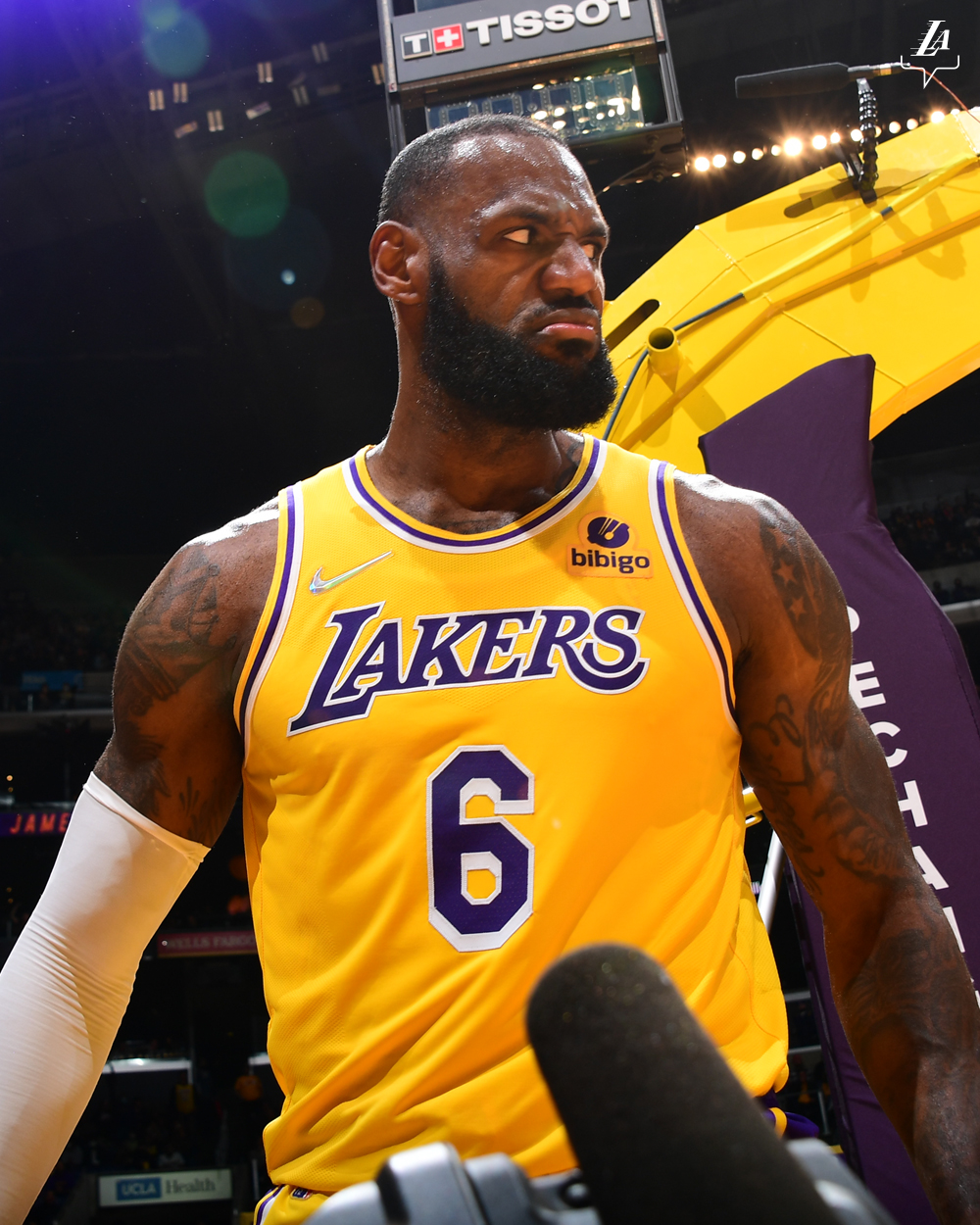 勒布朗·詹姆斯|赛季第6次30+!詹皇19投30+5+4提前打卡,一神迹NBA历史第一