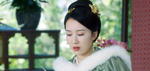 李念|“海藻”李念：红了就结婚，嫁大14岁富豪，编剧扬言想封杀