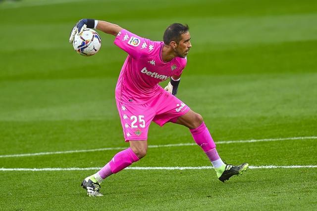 皇家貝蒂斯|科貝電臺:貝蒂斯很快將官宣與布拉沃續(xù)約兩年