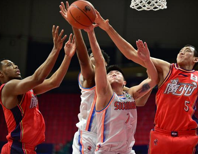 李春江|清算還是擺爛？CBA名帥恐下課在即，球員失控，一度力爭(zhēng)總冠軍