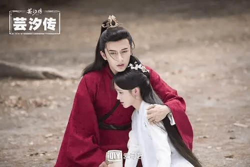 鞠婧祎|鞠婧祎新剧官宣，失忆穿越到郑业成的“手机”，奇妙的恋爱之旅！