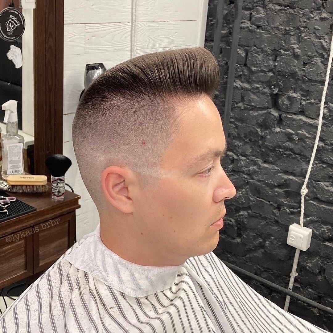 镜子发型 2021极具人气的8种男士发型,帅气有型不落伍,适合大多数男士