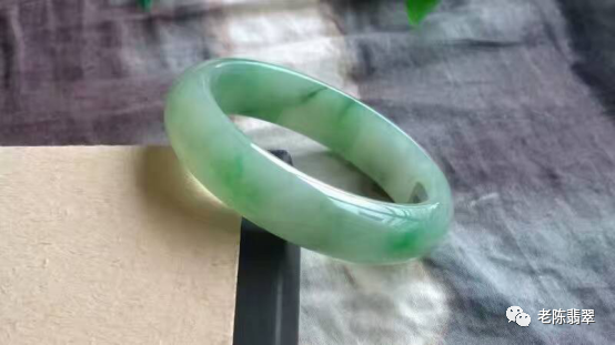 翡翠|男士佩戴什么翡翠好呢？不要以为翡翠只能女士戴