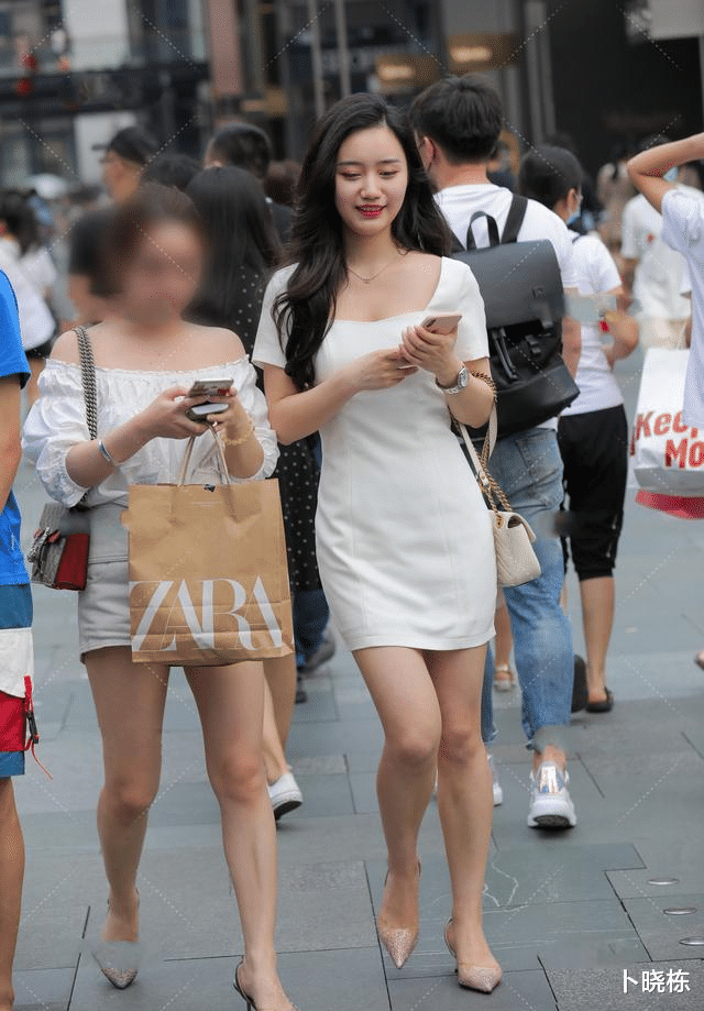 复古|经典复古的方领连衣裙，精致优雅，简洁大方