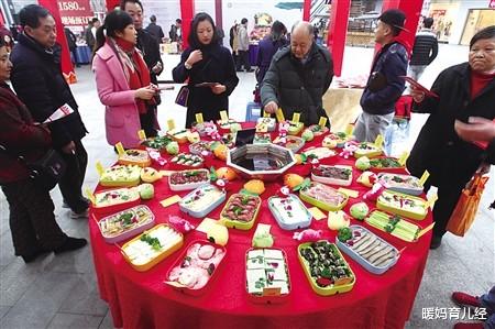 暖妈育儿经|学生高考280上专科，父母却执意要办升学宴，孩子全程低头不语