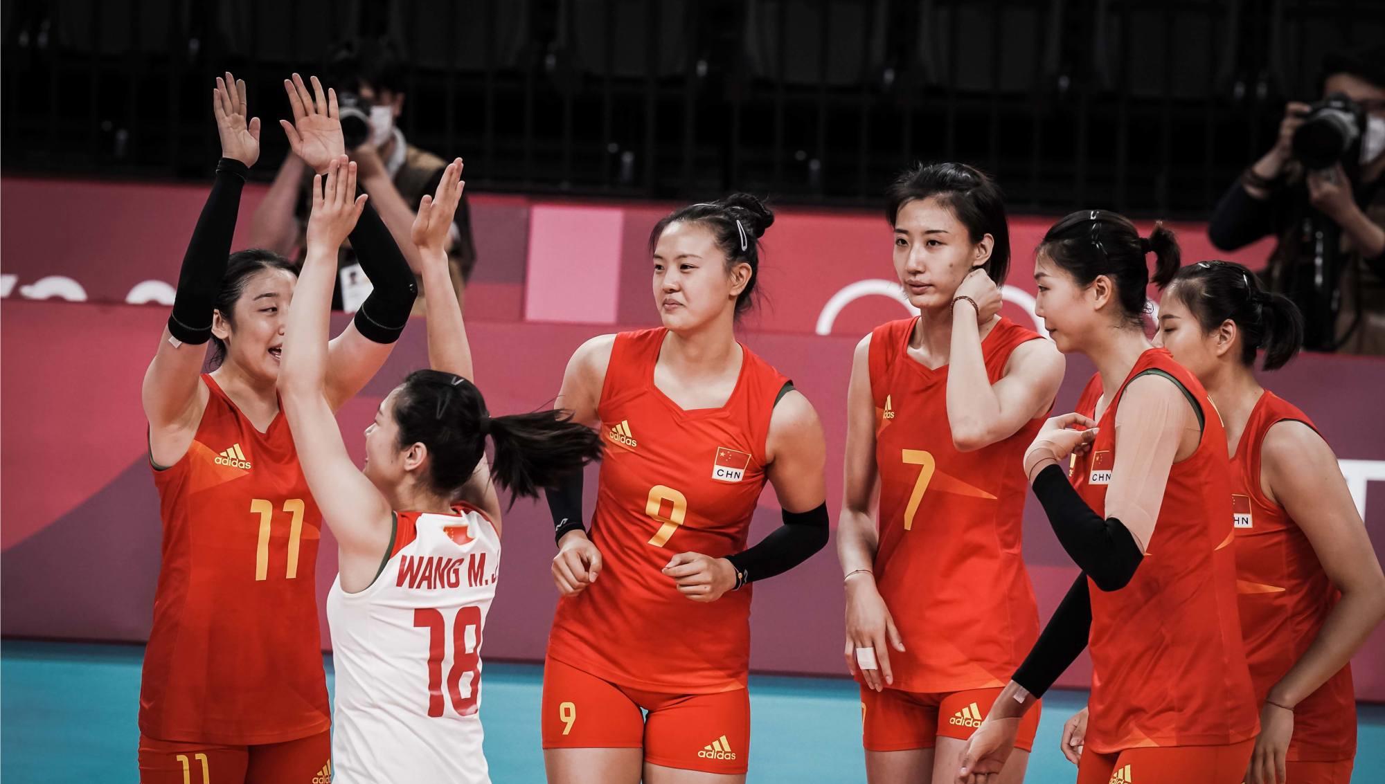 我在过马路|掀起轩然大波,中国排协转发文章,矛头直指郎平