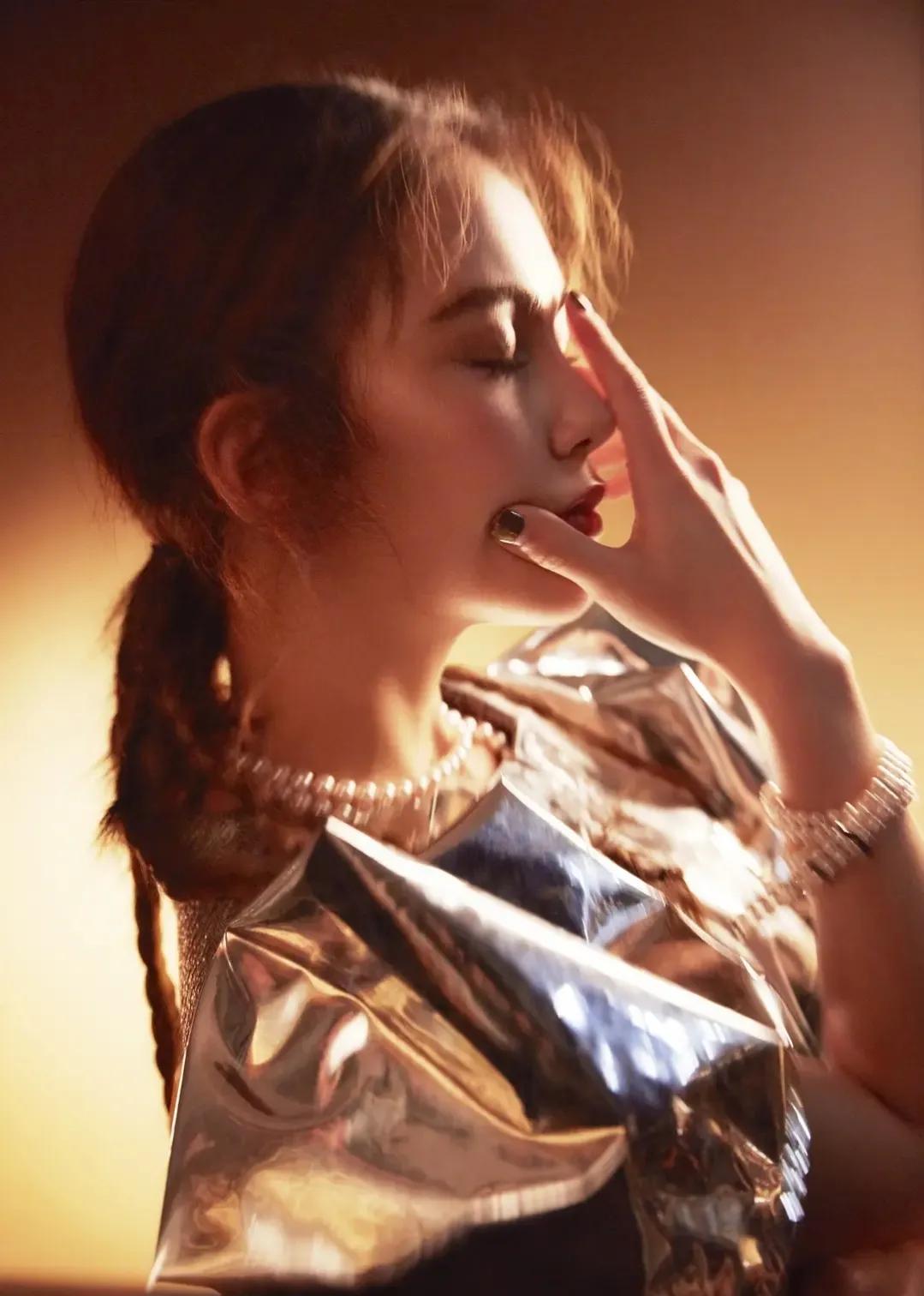 昆凌|顶级性感女神昆凌，璀璨耀眼、妩媚动人而又傲雪凌霜