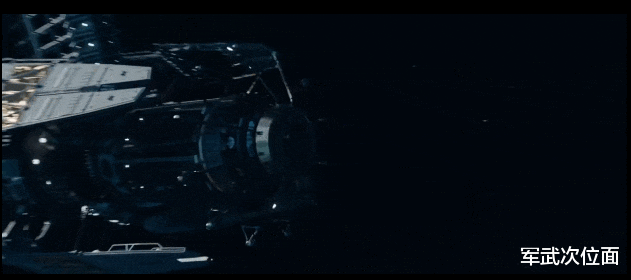 载人航天 当星球大战正式开始时，宇航员是使用AK47还是电磁炮？