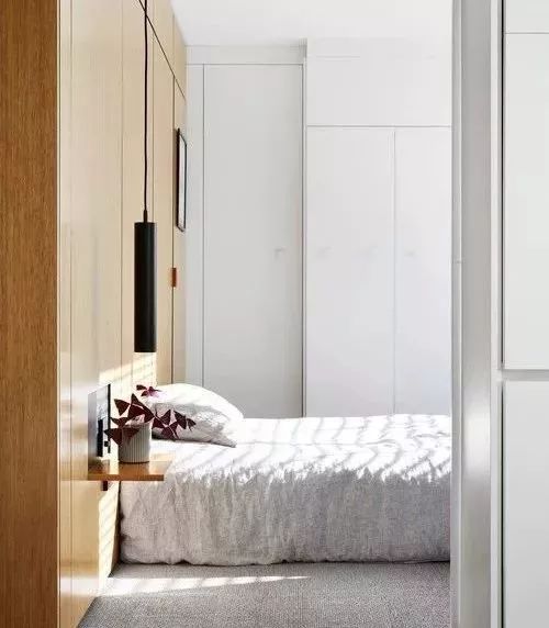 35㎡迷你小宅，定制柜解决全屋收纳，还有隐形餐桌！