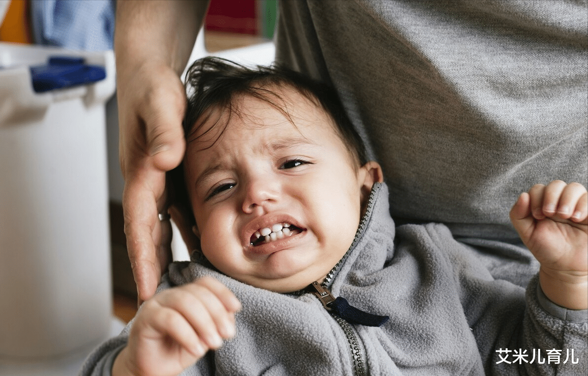 艾米儿育儿|儿子未满月被偷走，16年后找到却重残：哪类孩子人贩子不轻易下手