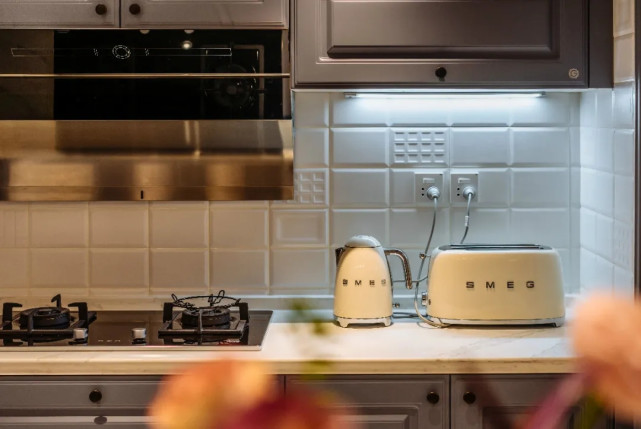 珊珊为何来迟|140平高端显大气的欧式三居室，一个明快舒适的空间