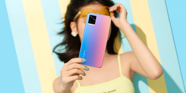 vivo|256GB+120Hz屏仅2699元，还有66W快充，vivo良心旗舰手机！