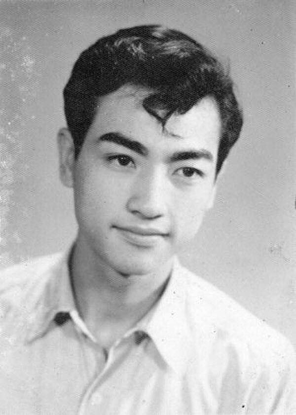 卢海鹏|他是周润发和吴孟达的同班同学，年轻时凭借一场豪赌也曾风光无限