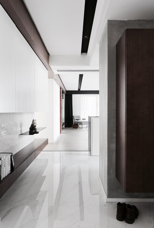 150㎡现代极简,净白空间+木质感,布置黑色家具,效果很高级