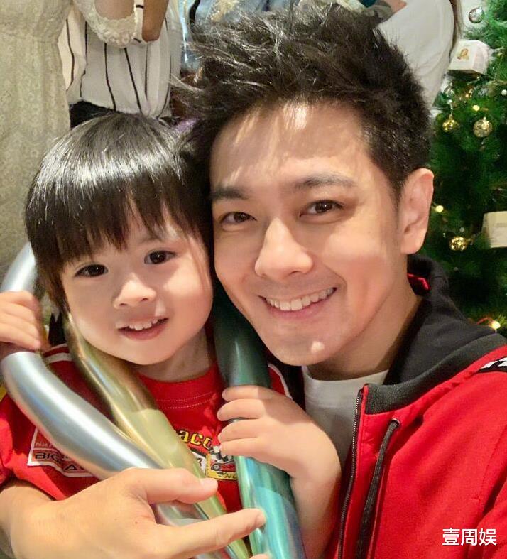 林志颖|林志颖夫妇给儿子发红包，Kimi罕见出镜，超长的睫毛惹人羡！