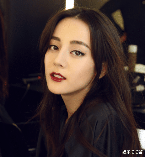 迪丽热巴|CP粉哭晕！热巴回怼与杨洋绯闻，飒爽自夸：迪丽热巴怎么会没人要