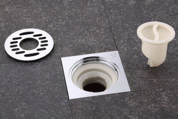 明明安装了防臭地漏,卫生间还会有异味?原来是这2处没有处理好