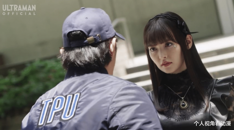 海賊王|圓谷真是太懂了，妖嬈邪魅的黑暗格麗喬登場，你喜歡光還是黑暗？